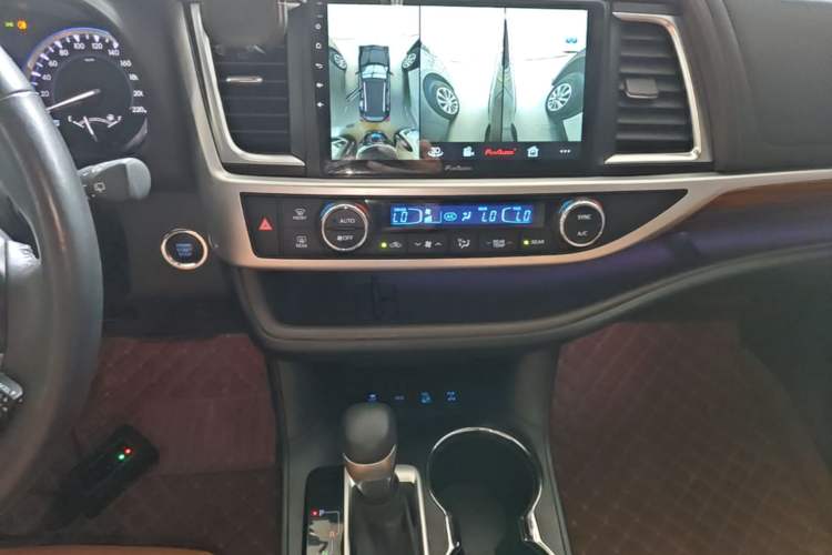 Used Toyota Highlander 2021 2.0T Four-Wheel Drive Luxury Edition 7 Seats Audio And AC Panel