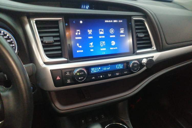 Used Toyota Highlander 2021 2.0T Four-Wheel Drive Luxury Edition 7 Seats Audio And AC Panel