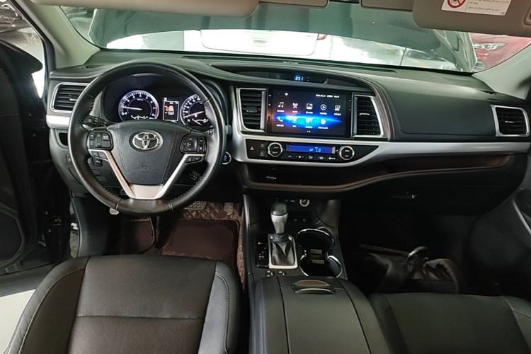 Used Toyota Highlander 2021 2.0T Four-Wheel Drive Luxury Edition 7 Seats Center Console