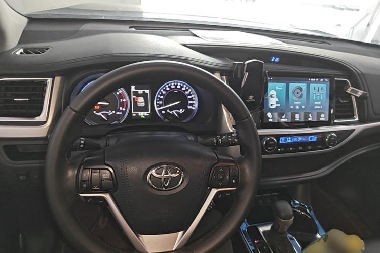 Used Toyota Highlander 2021 2.0T Four-Wheel Drive Prestige Version 7 Seats Center Console