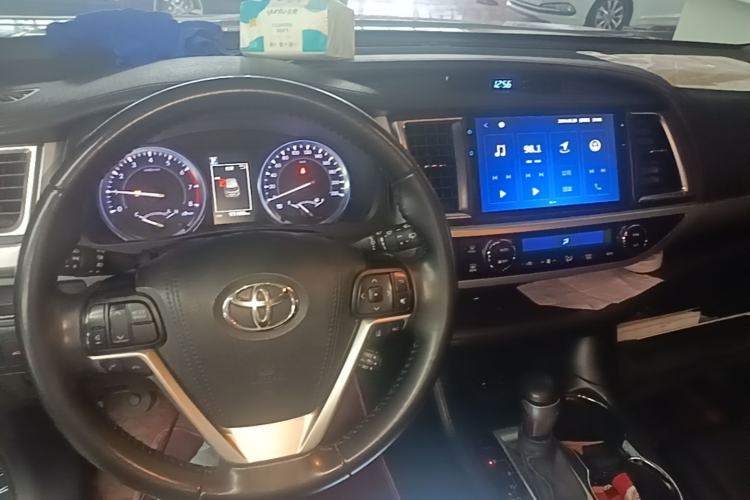 Used Toyota Highlander 2021 2.0T Four-Wheel Drive Luxury Edition 7 Seats Center Console