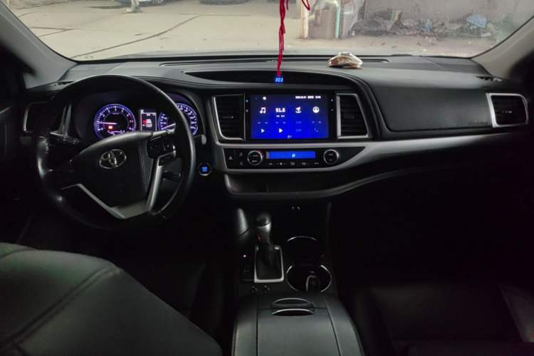 Used Toyota Highlander 2021 2.0T Four-Wheel Drive Luxury Edition 7 Seats Center Console