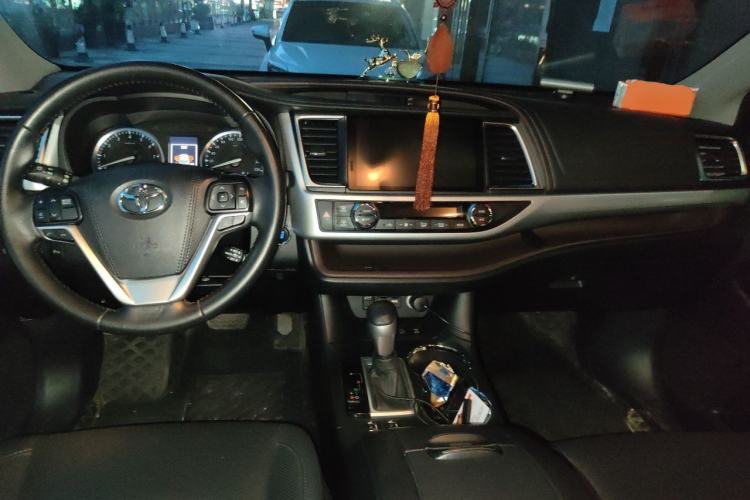 Used Toyota Highlander 2021 2.0T Four-Wheel Drive Luxury Edition 7 Seats Center Console