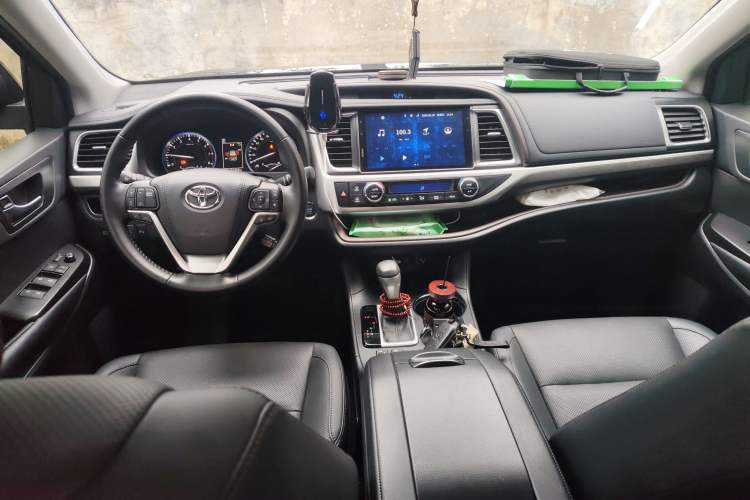 Used Toyota Highlander 2021 2.0T Four-Wheel Drive Prestige Version 7 Seats Center Console