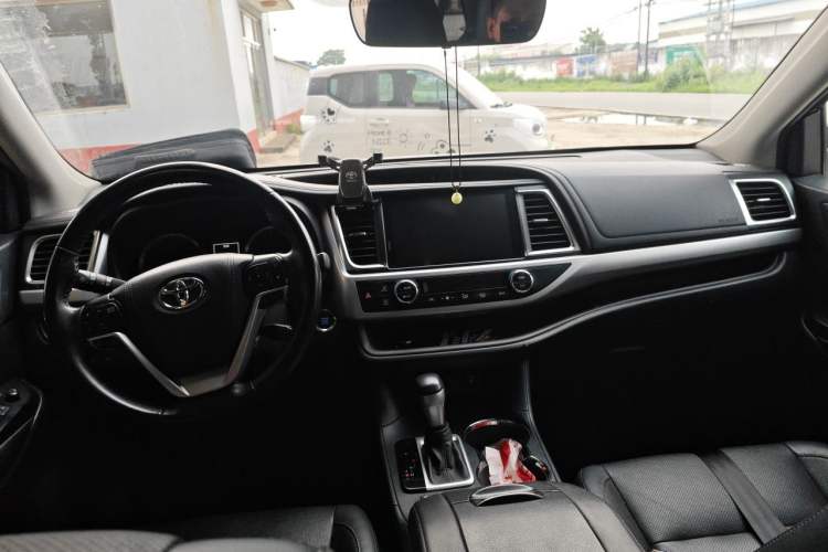 Used Toyota Highlander 2021 2.0T Four-Wheel Drive Luxury Edition 7 Seats Center Console