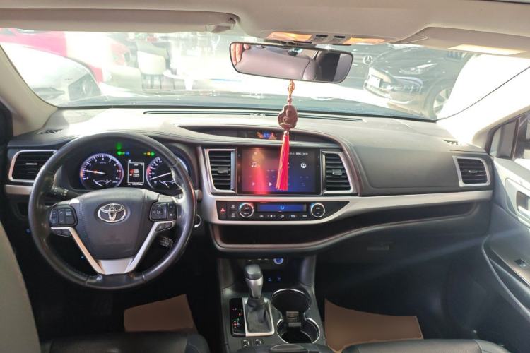 Used Toyota Highlander 2021 2.0T Four-Wheel Drive Luxury Edition 7 Seats Center Console