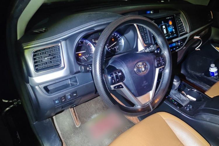 Used Toyota Highlander 2021 2.0T Four-Wheel Drive Knight Edition 7 Seats Center Console