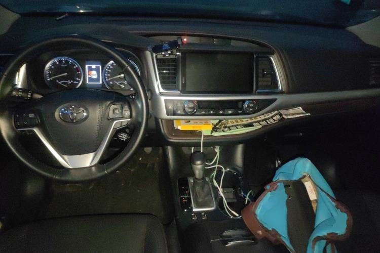 Used Toyota Highlander 2021 2.0T Four-Wheel Drive Luxury Edition 7 Seats Center Console