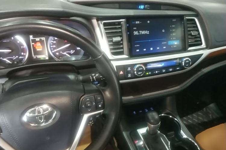 Used Toyota Highlander 2021 2.0T Four-Wheel Drive Knight Edition 7 Seats Center Console