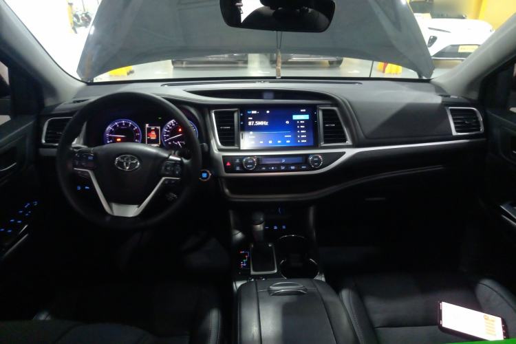 Used Toyota Highlander 2021 2.0T Four-Wheel Drive Prestige Version 7 Seats Center Console
