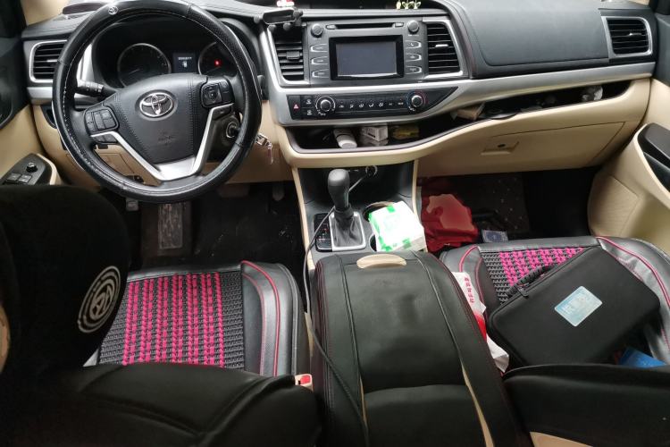 Used Toyota Highlander 2021 2.0T Four-Wheel Drive Elite Edition 7-Seater Center Console