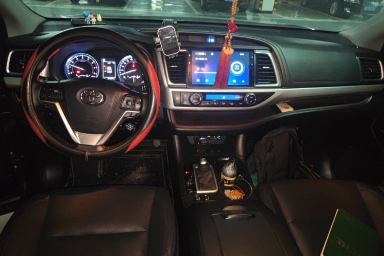 Used Toyota Highlander 2021 2.0T Four-Wheel Drive Luxury Edition 7 Seats Center Console