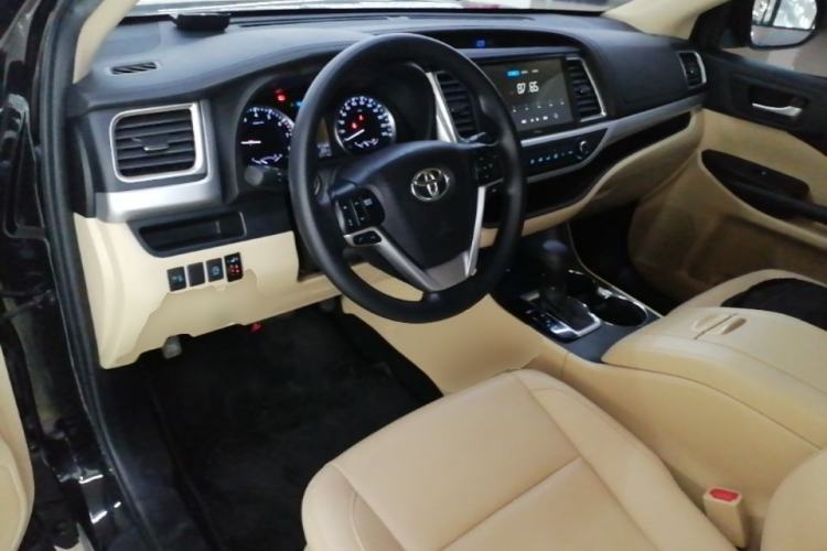 Used Toyota Highlander 2021 2.0T Two-Wheel Drive Elite Edition 5 Seats Center Console