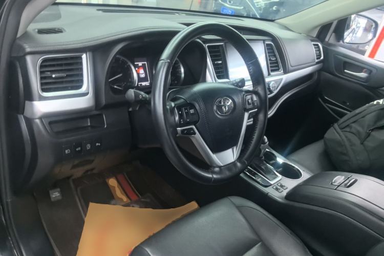 Used Toyota Highlander 2021 2.0T Four-Wheel Drive Luxury Edition 7 Seats Center Console