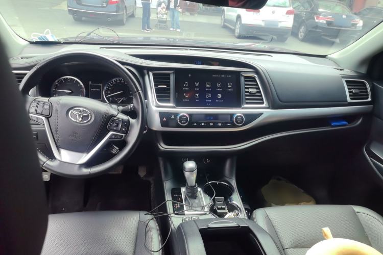 Used Toyota Highlander 2021 2.0T Four-Wheel Drive Luxury Edition 7 Seats Center Console