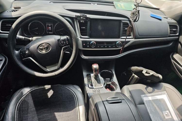Used Toyota Highlander 2021 2.0T Four-Wheel Drive Prestige Version 7 Seats Center Console