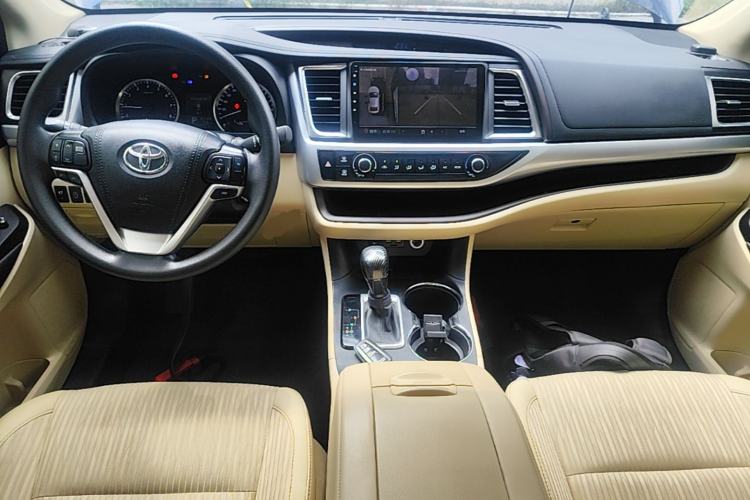 Used Toyota Highlander 2021 2.0T Two-Wheel Drive Elite Edition 5 Seats Center Console