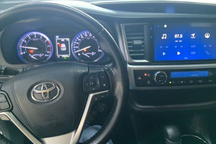 Used Toyota Highlander 2021 2.0T Four-Wheel Drive Luxury Edition 7 Seats Center Console