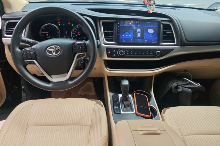 Used Toyota Highlander 2021 2.0T Two-Wheel Drive Elite Edition 5 Seats Center Console