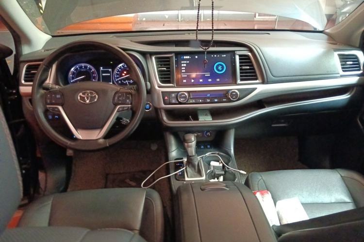 Used Toyota Highlander 2021 2.0T Four-Wheel Drive Luxury Edition 7 Seats Center Console