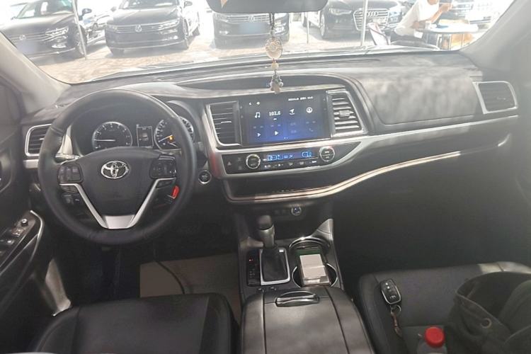 Used Toyota Highlander 2021 2.0T Four-Wheel Drive Prestige Version 7 Seats Center Console