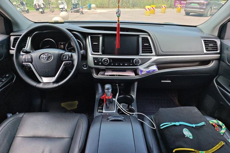 Used Toyota Highlander 2021 2.0T Four-Wheel Drive Prestige Version 7 Seats Center Console