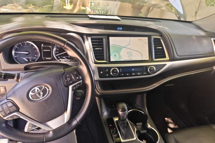Used Toyota Highlander 2021 2.0T Four-Wheel Drive Luxury Edition 7 Seats Center Console