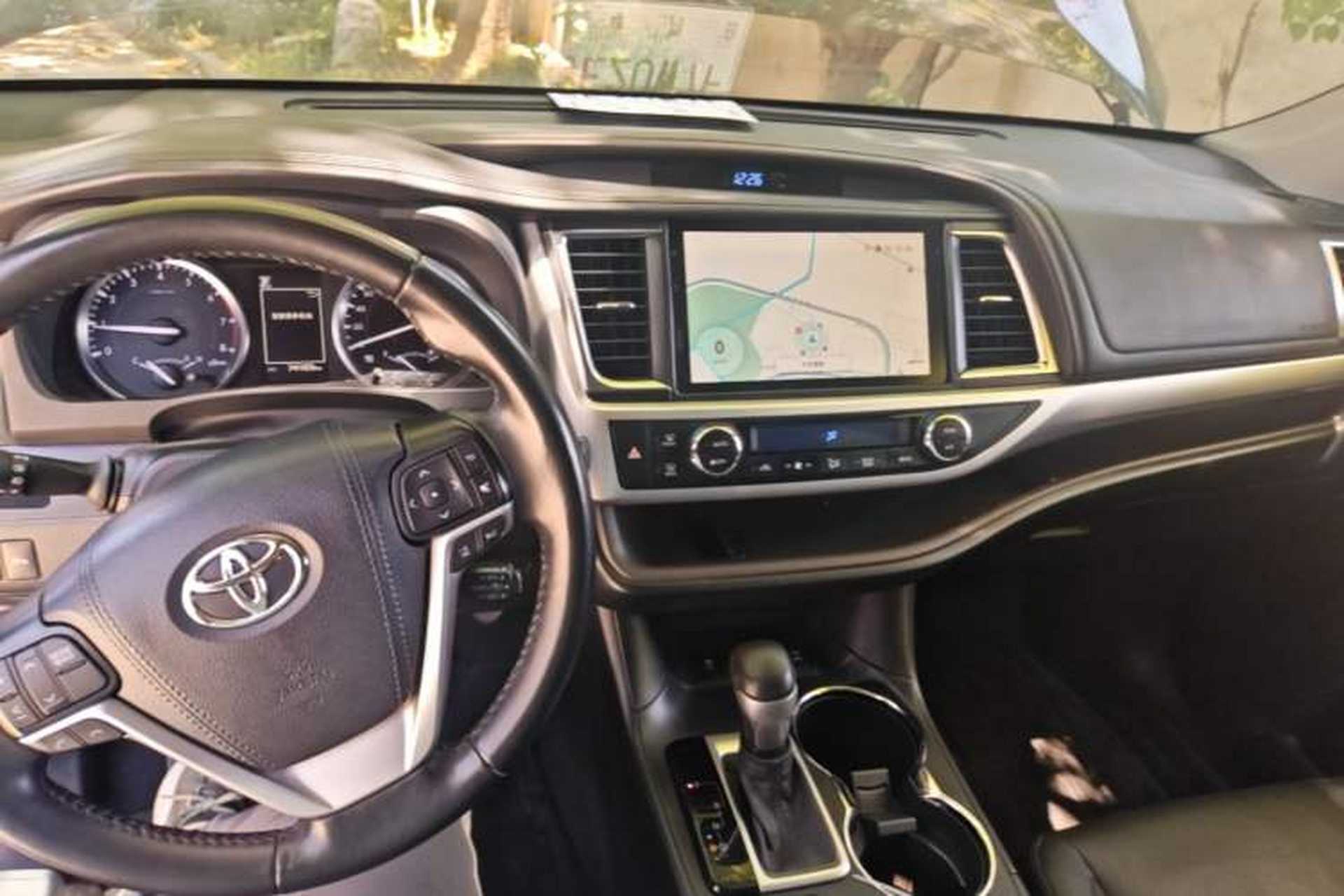 Used Toyota Highlander 2021 2.0T Four-Wheel Drive Luxury Edition 7 Seats Center Console