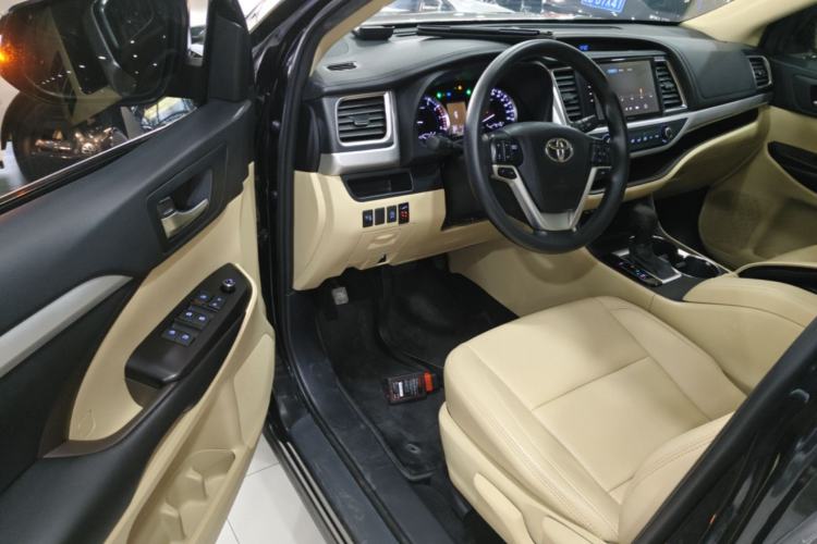Used Toyota Highlander 2021 2.0T Two-Wheel Drive Elite Edition 5 Seats Driver Seat