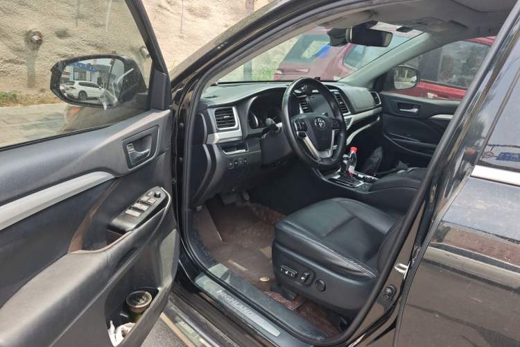 Used Toyota Highlander 2021 2.0T Four-Wheel Drive Luxury Edition 7 Seats Driver Seat