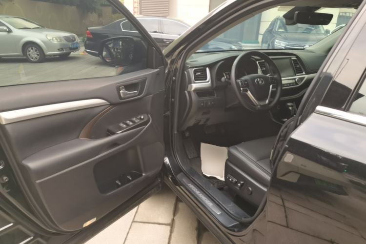 Used Toyota Highlander 2021 2.0T Four-Wheel Drive Luxury Edition 7 Seats Driver Seat