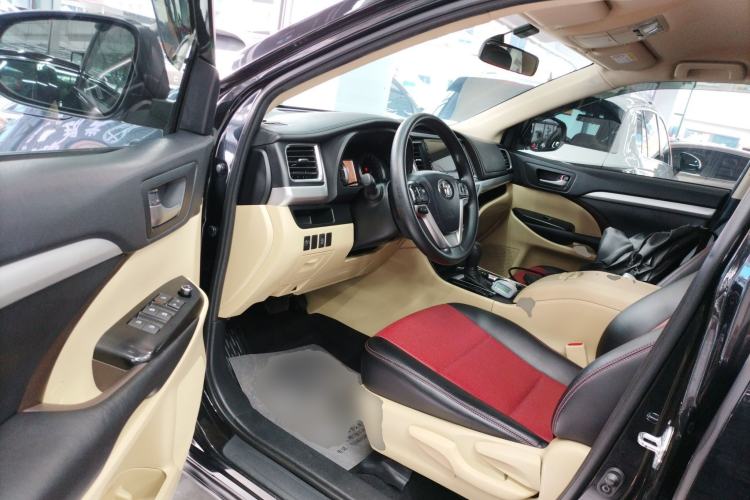 Used Toyota Highlander 2021 2.0T Two-Wheel Drive Elite Version 7-Seater Driver Seat