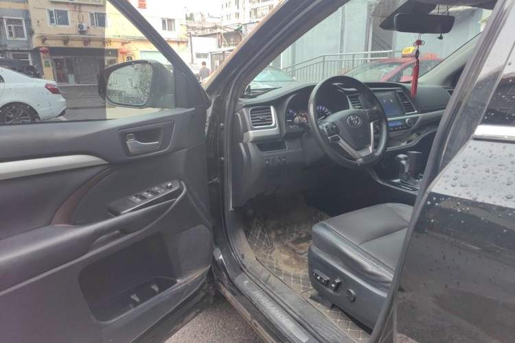Used Toyota Highlander 2021 2.0T Four-Wheel Drive Luxury Edition 7 Seats Driver Seat