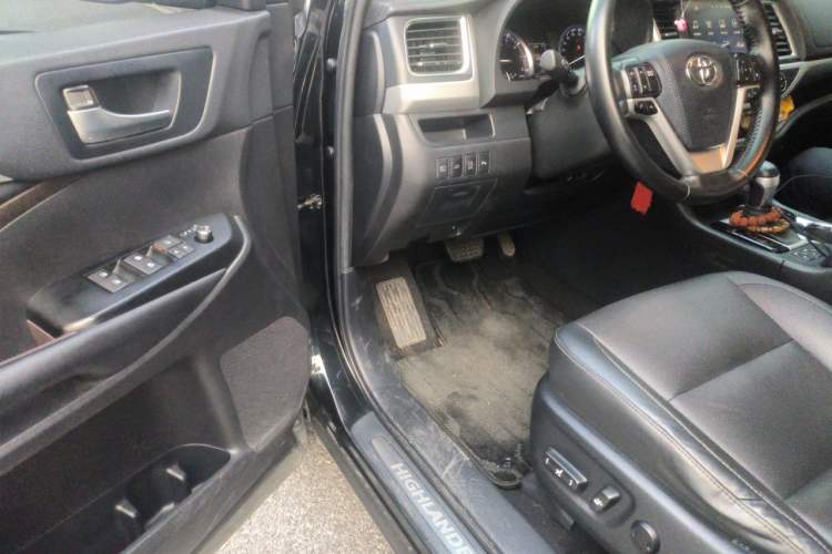 Used Toyota Highlander 2021 2.0T Four-Wheel Drive Prestige Version 7 Seats Driver Seat