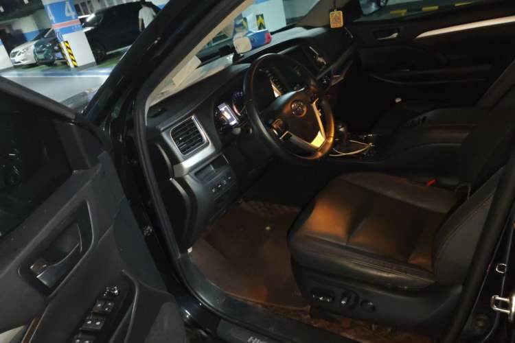 Used Toyota Highlander 2021 2.0T Four-Wheel Drive Prestige Version 7 Seats Driver Seat