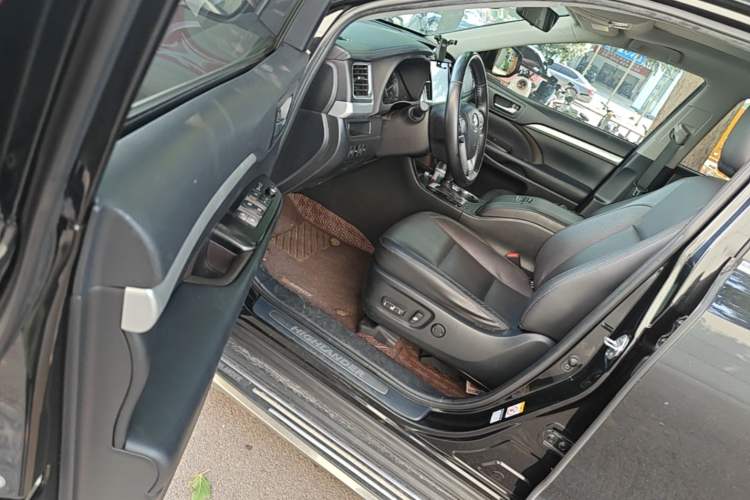 Used Toyota Highlander 2021 2.0T Four-Wheel Drive Luxury Edition 7 Seats Driver Seat