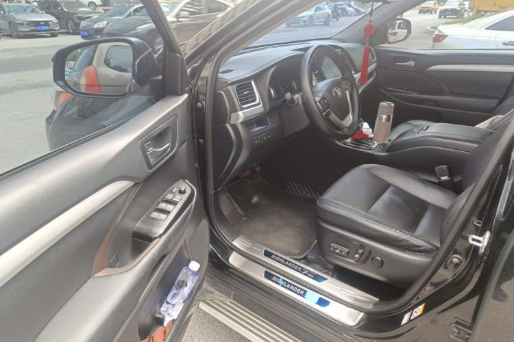 Used Toyota Highlander 2021 2.0T Four-Wheel Drive Luxury Edition 7 Seats Driver Seat