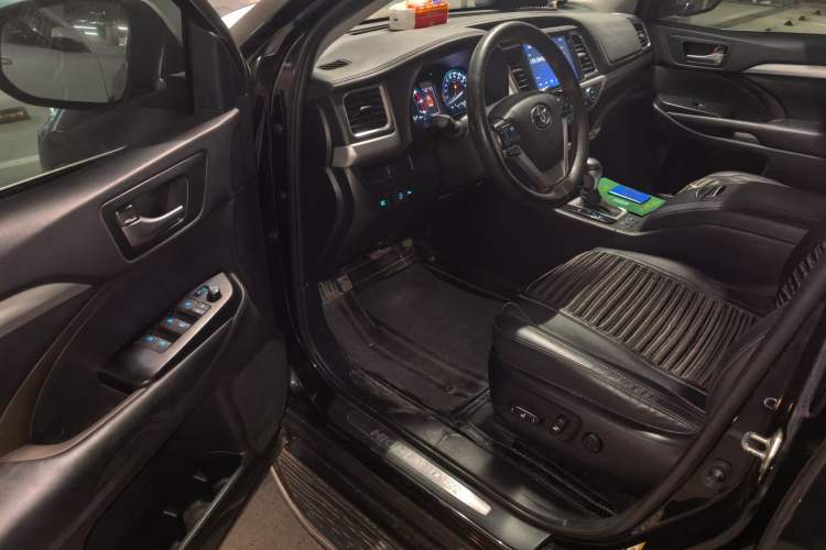 Used Toyota Highlander 2021 2.0T Four-Wheel Drive Luxury Edition 7 Seats Driver Seat