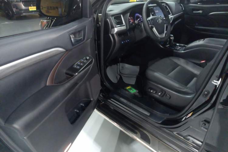 Used Toyota Highlander 2021 2.0T Four-Wheel Drive Prestige Version 7 Seats Driver Seat