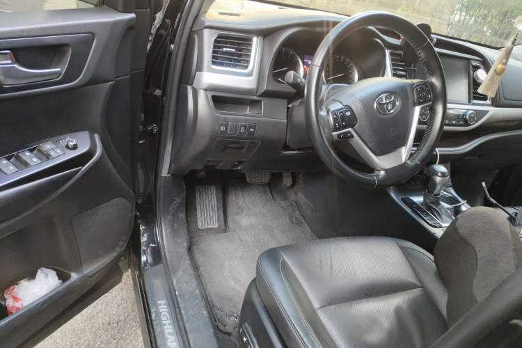Used Toyota Highlander 2021 2.0T Four-Wheel Drive Luxury Edition 7 Seats Driver Seat