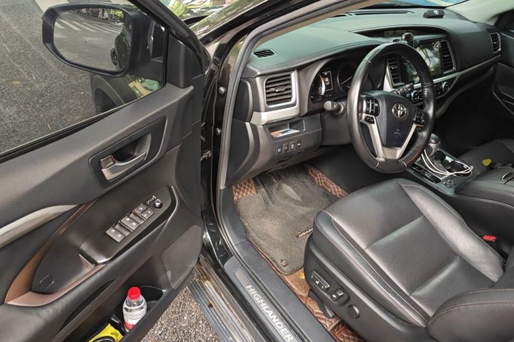 Used Toyota Highlander 2021 2.0T Four-Wheel Drive Prestige Version 7 Seats Driver Seat