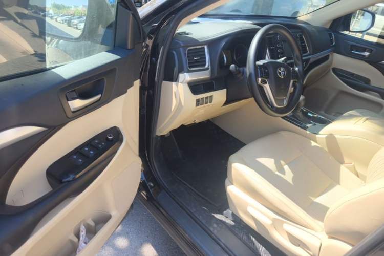 Used Toyota Highlander 2021 2.0T Four-Wheel Drive Elite Edition 7-Seater Driver Seat