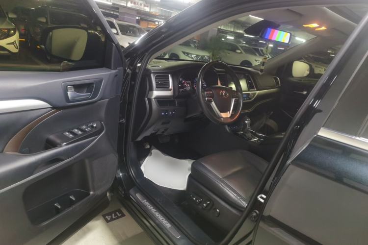 Used Toyota Highlander 2021 2.0T Four-Wheel Drive Luxury Edition 7 Seats Driver Seat