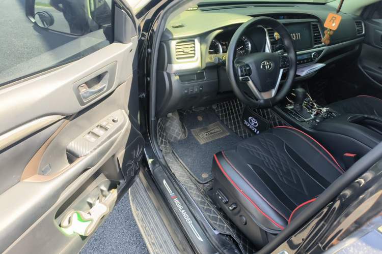 Used Toyota Highlander 2021 2.0T Four-Wheel Drive Prestige Version 7 Seats Driver Seat