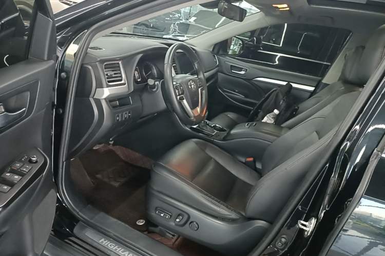 Used Toyota Highlander 2021 2.0T Four-Wheel Drive Luxury Edition 7 Seats Driver Seat