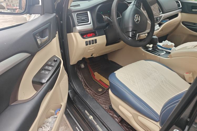 Used Toyota Highlander 2021 2.0T Two-Wheel Drive Elite Version 7-Seater Driver Seat