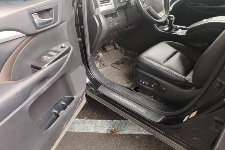 Used Toyota Highlander 2021 2.0T Four-Wheel Drive Knight Edition 7 Seats Driver Seat