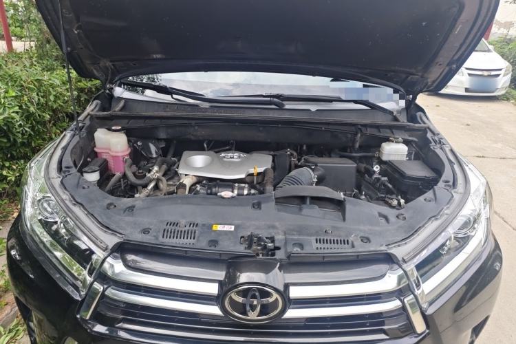 Used Toyota Highlander 2021 2.0T Four-Wheel Drive Prestige Version 7 Seats Engine Bay