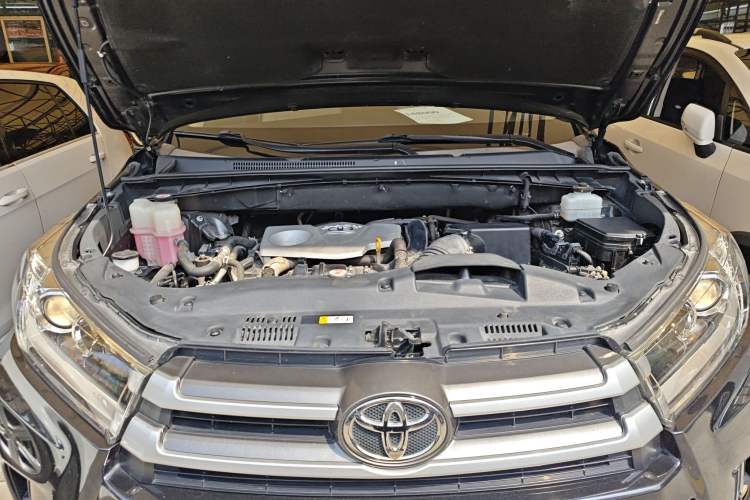 Used Toyota Highlander 2021 2.0T Two-Wheel Drive Elite Version 7-Seater Engine Bay