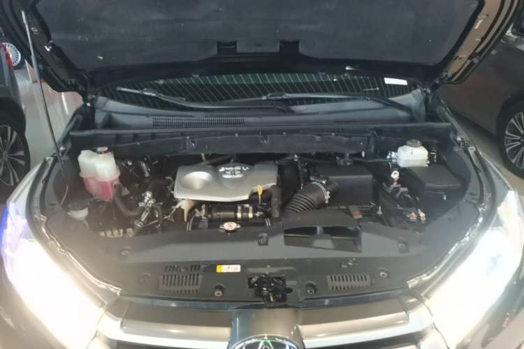 Used Toyota Highlander 2021 2.0T Four-Wheel Drive Elite Edition 7-Seater Engine Bay